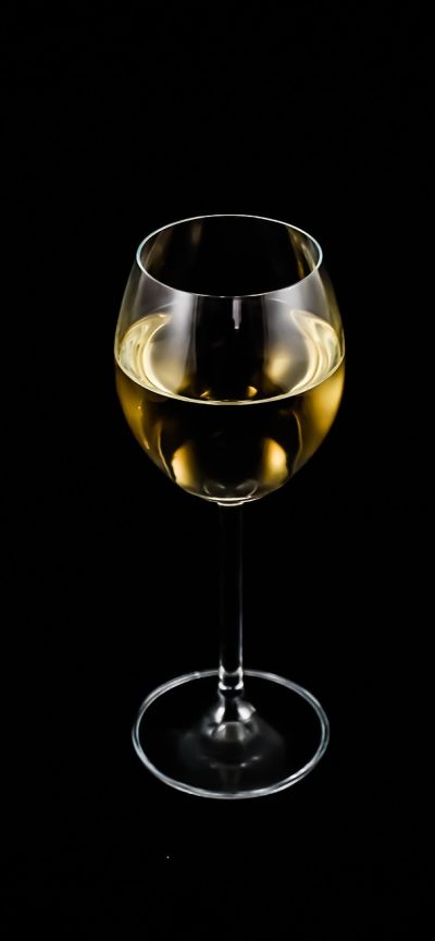 设置页列表界面，含护眼配色开关、缓存管理入口与检查更新按钮，条目间距宽松